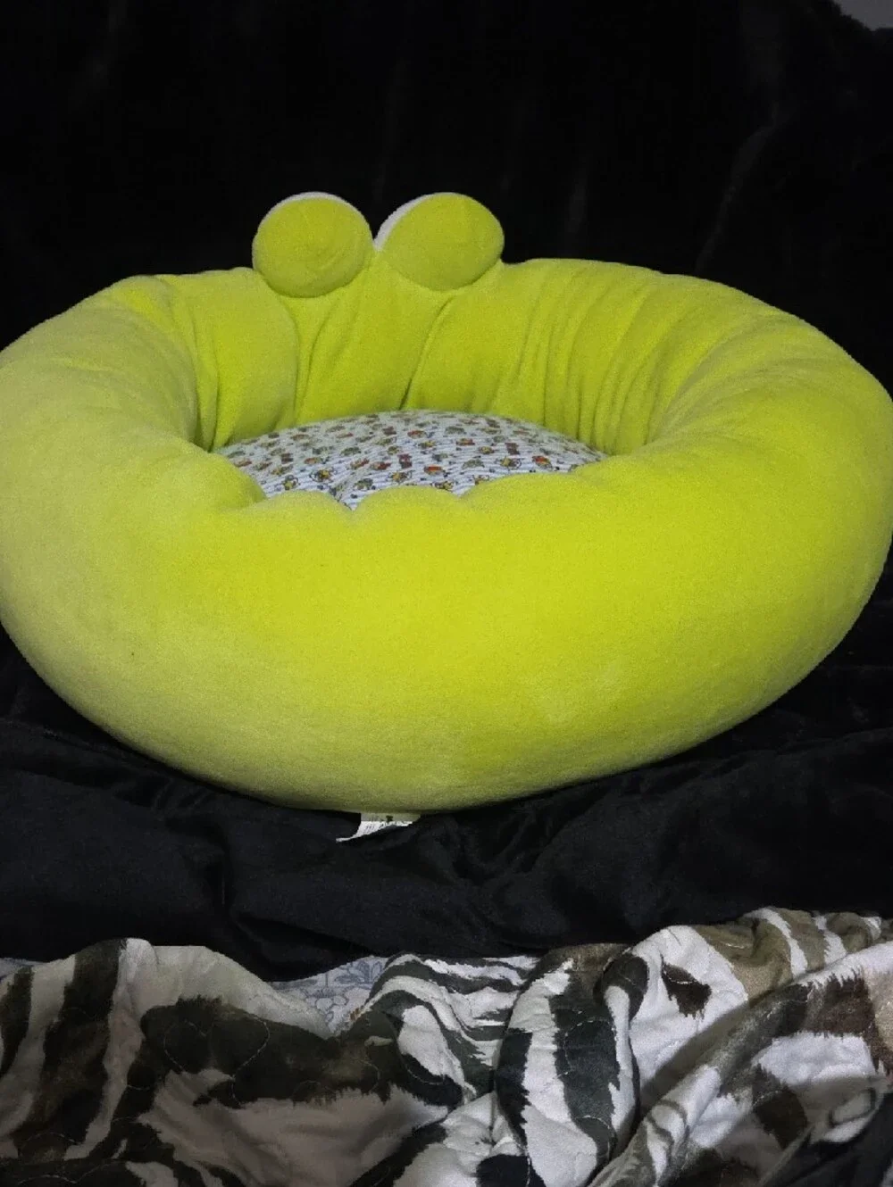 Keropi Frog Pet Bed